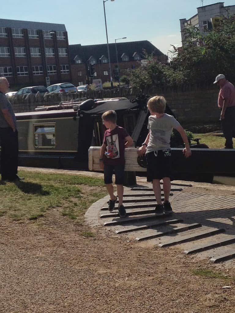 Changing the locks outside the premier inn waterways Stratford Upon Avon Changing the locks outside the premier inn waterways Stratford Upon Avon
