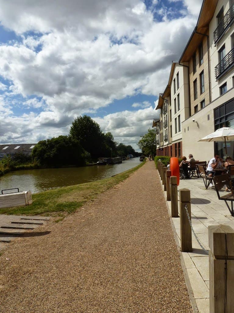 The Premier Inn Waterway's Hotel is a great budget hotel in Stratford-Upon-Avon in the perfect location. A wonderful base 5-10 minutes from Stratford-Upon-Avon town centre which is great for family trips and holidays. Premier Inn Waterway's Hotel is a great budget hotel in Stratford-Upon-Avon in the perfect location. A wonderful base 5-10 minutes from Stratford-Upon-Avon town centre which is great for family trips and holidays.