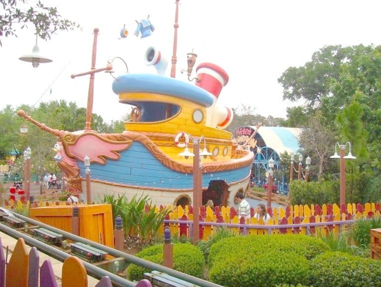 So, When is the Best Age to Visit Disney? The Best Age to visit Walt Disney World www.extraordinarychaos.com