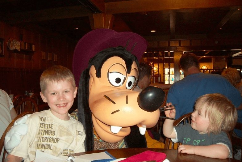 https://extraordinarychaos.com A Good Age To Take Kids To Disney www.extraordinarychaos.com