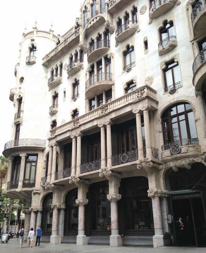 Where to stay in Barcelona on a romantic break www.extraordinarychaos.com