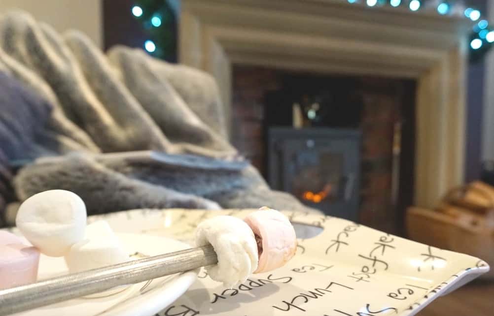 Festive Fireplace Inspiration Festive Fireplace Inspiration