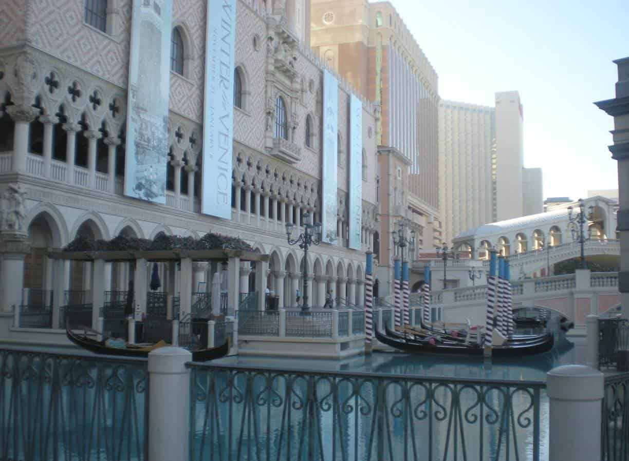 10 Things To Do In Las Vegas With Kids www.extraordinarychaos.com