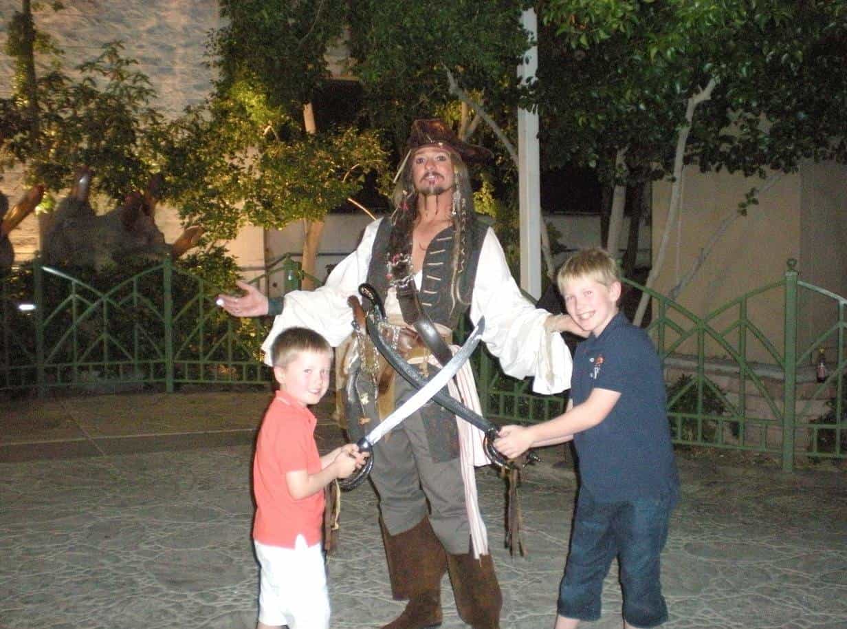 10 Things To Do In Las Vegas With Kids www.extraordinarychaos.com