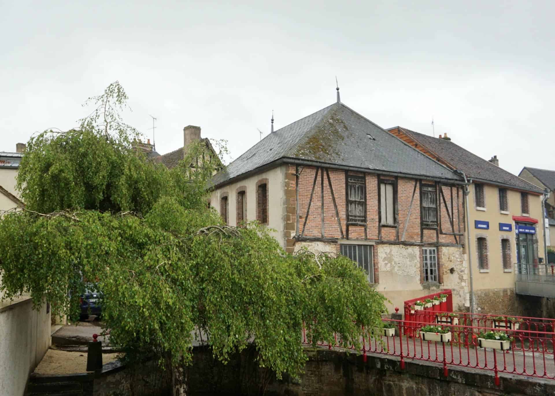 My Sunday Photo, Saint-Fargeau, A Quintessential French Village 4