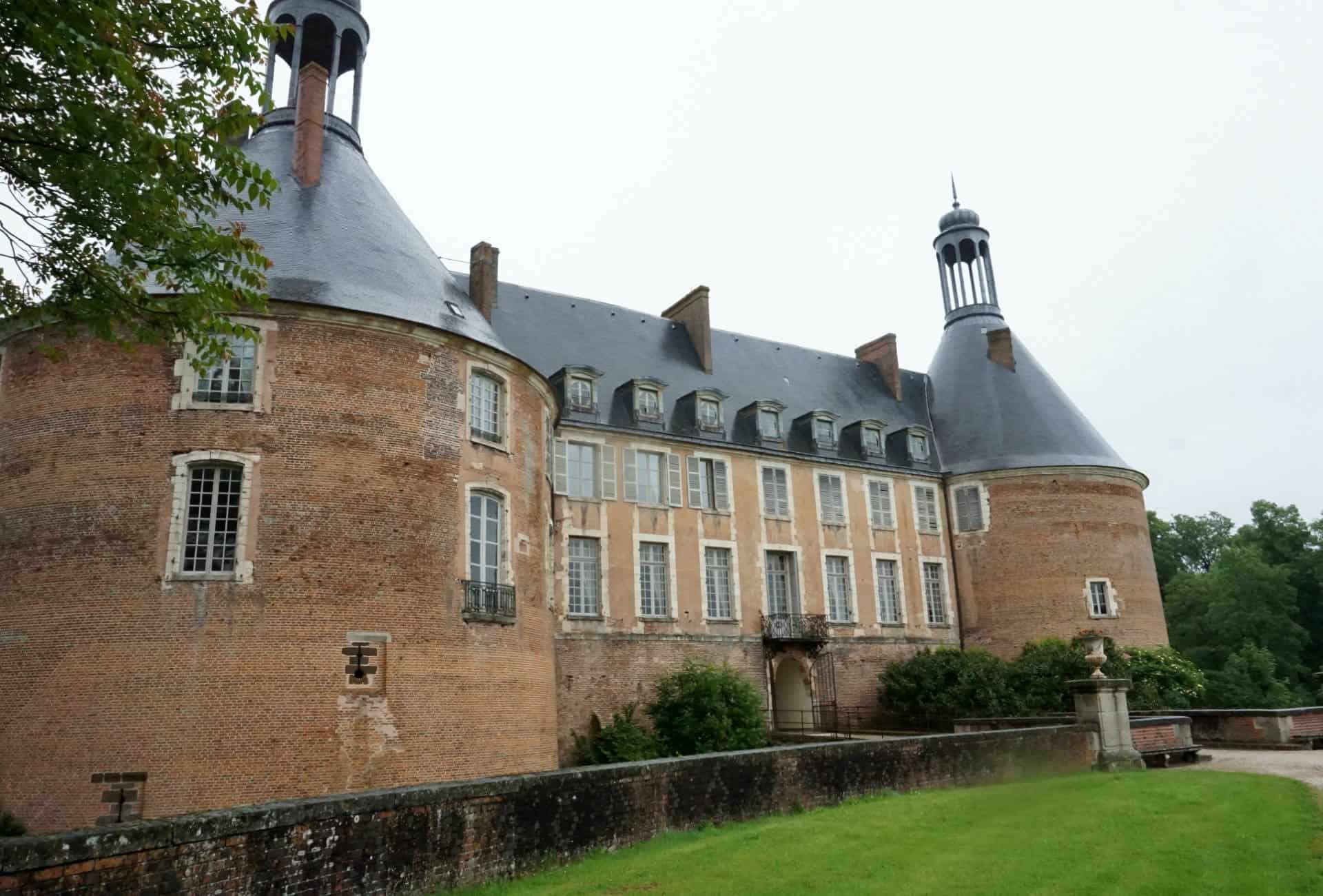 Visiting Chateau de Saint Fargeau 1