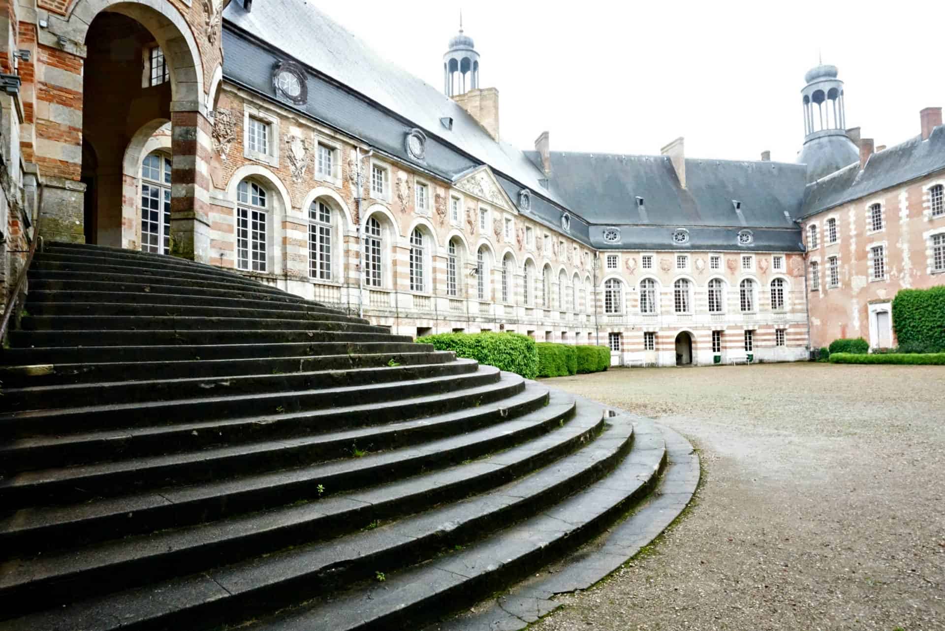 Things To Do In The Burgundy Backroads Visiting Chateau de Saint Fargeau l