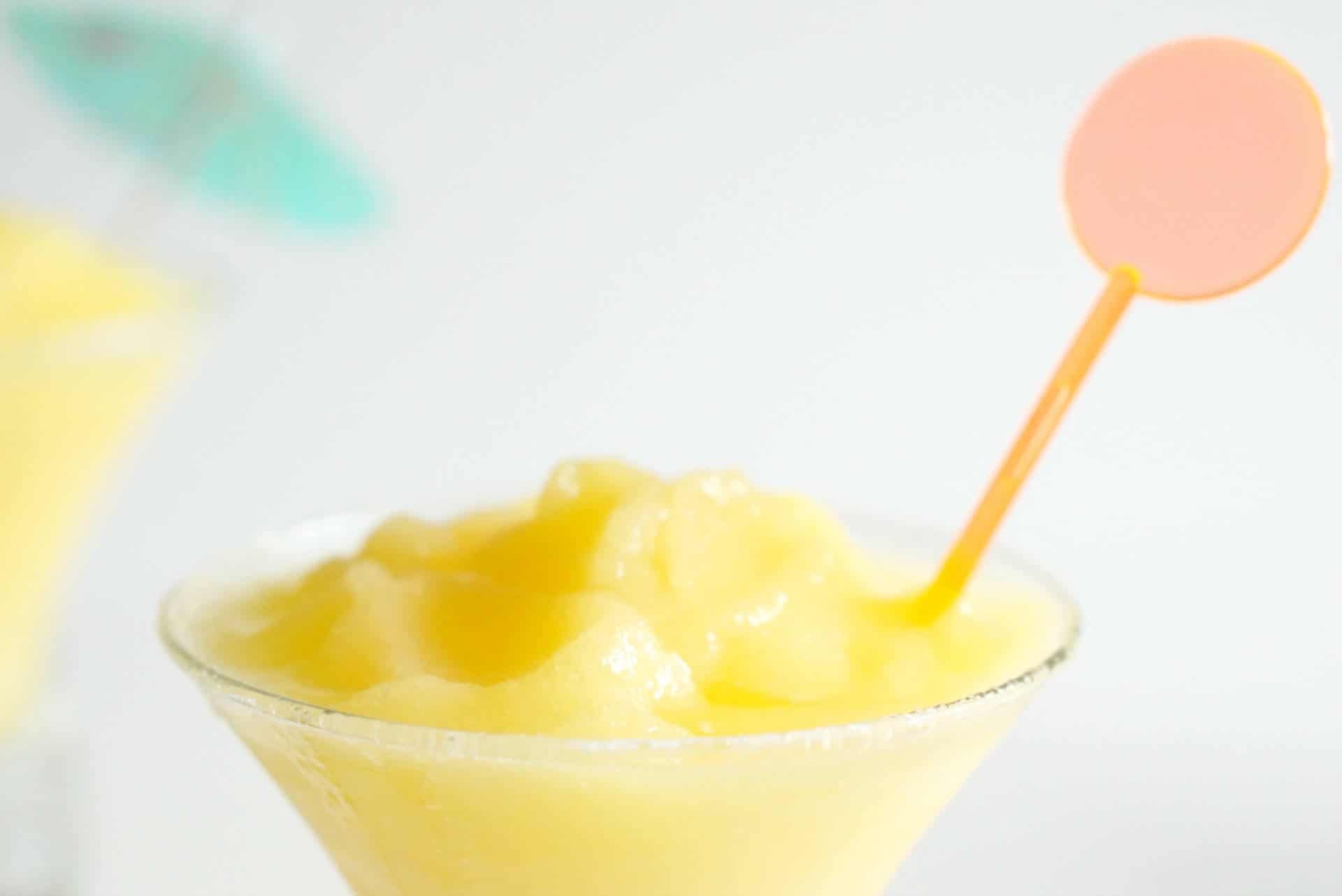 Frozen Mango Daiquiri Cocktail, a delicious frozen cocktail