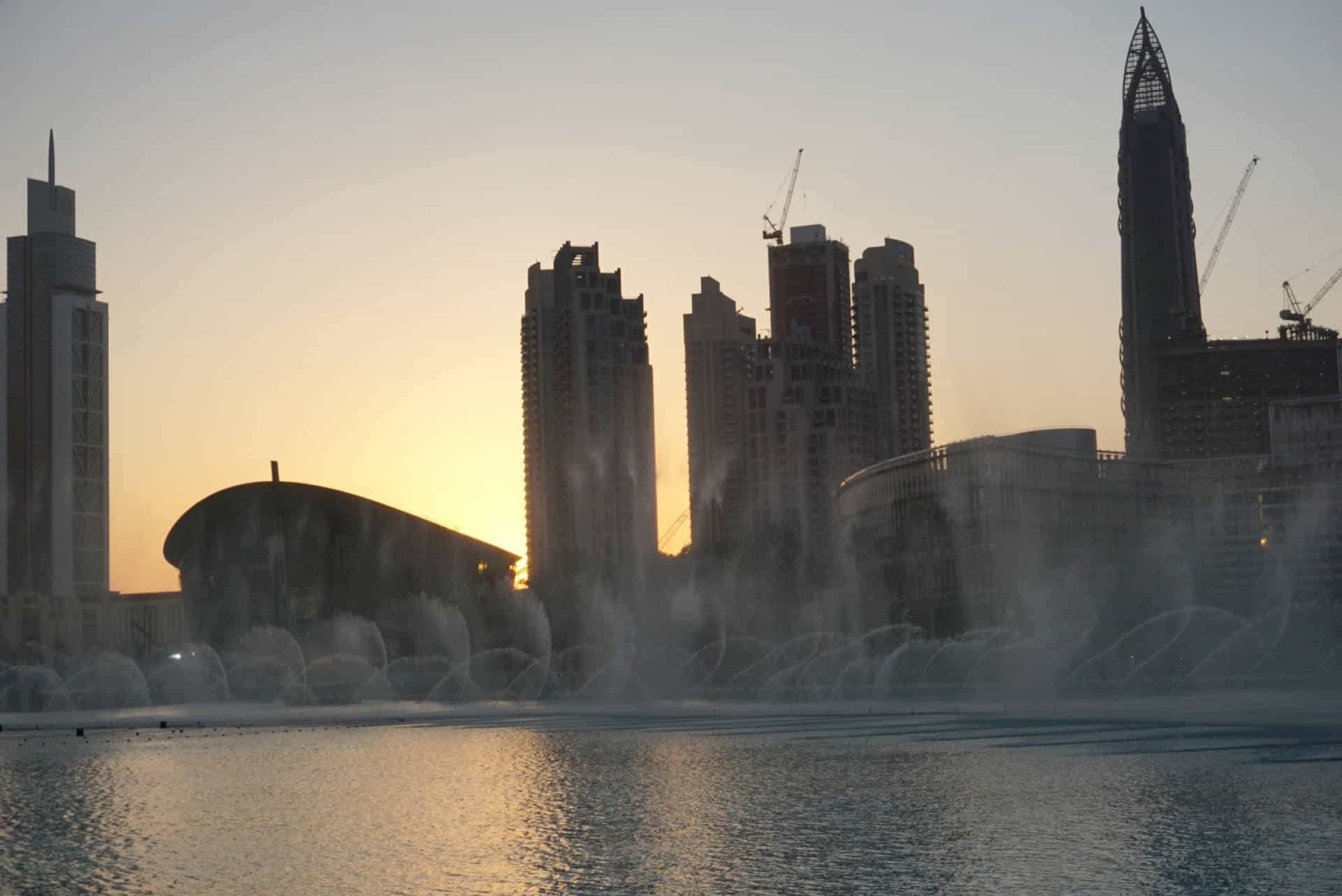 Downtown Dubai At Dusk The Best Time To See The Dubai Fountains www.extraordinarychaos.com