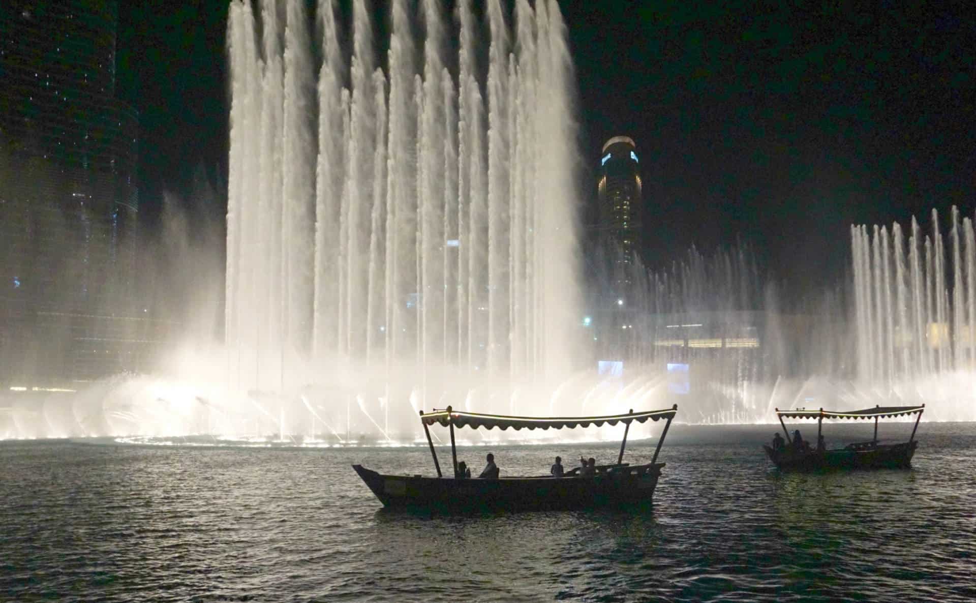 Downtown Dubai At Dusk The Best Time To See The Dubai Fountains www.extraordinarychaos.com