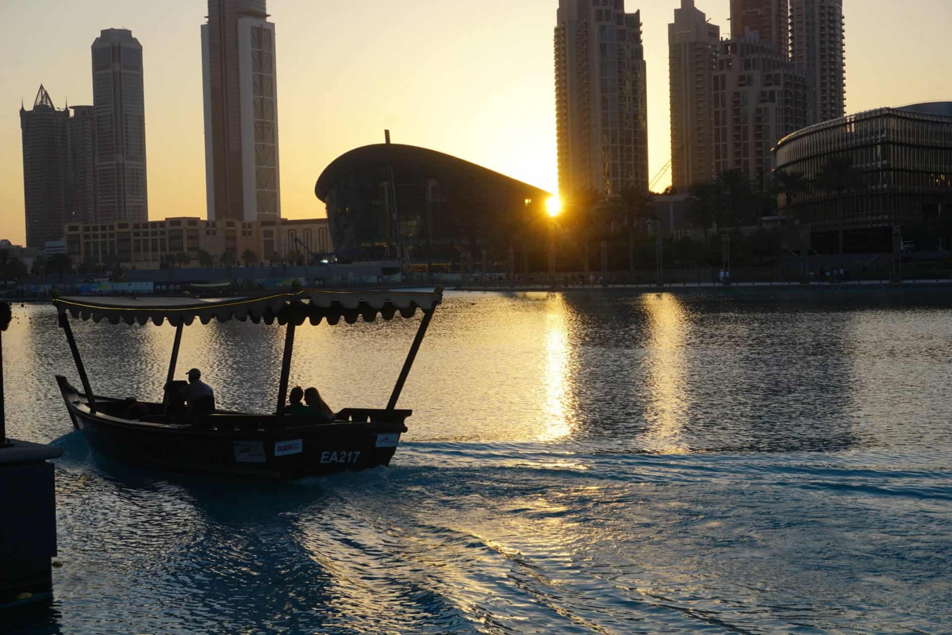 Downtown Dubai At Dusk The Best Time To See The Dubai Fountains www.extraordinarychaos.com