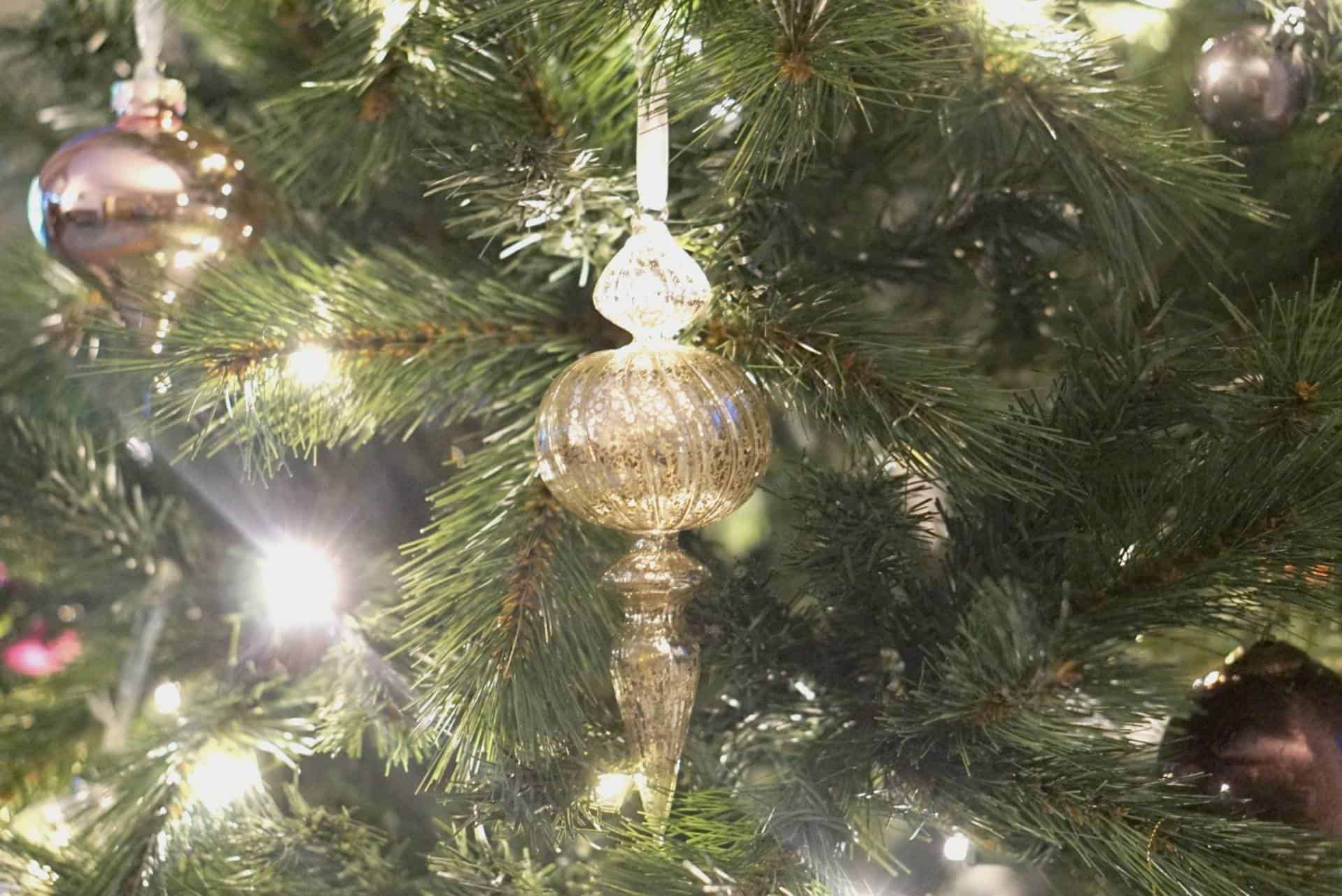 Decorating The Christmas Tree With Homebase