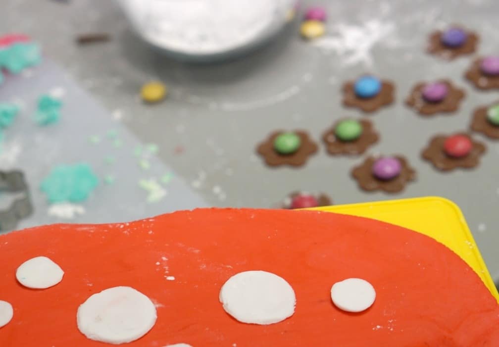 A Day Baking Cakes In London With L&C