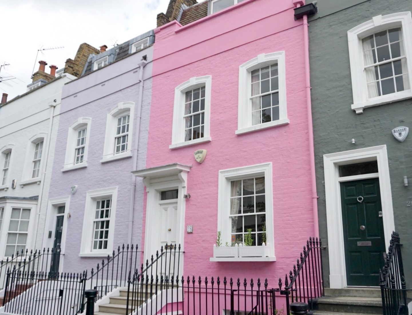 A London Photo Walk And Visions In Pink at Peggy Porschens In Belgravia And Notting Hill www.extraordinarychaos.com