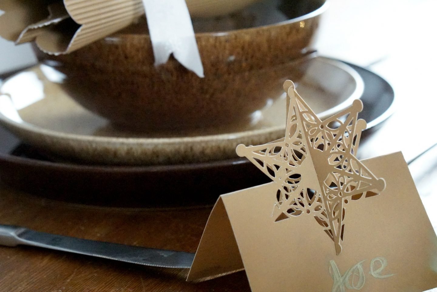 Christmas Table Setting www.extraordinarychaos.com