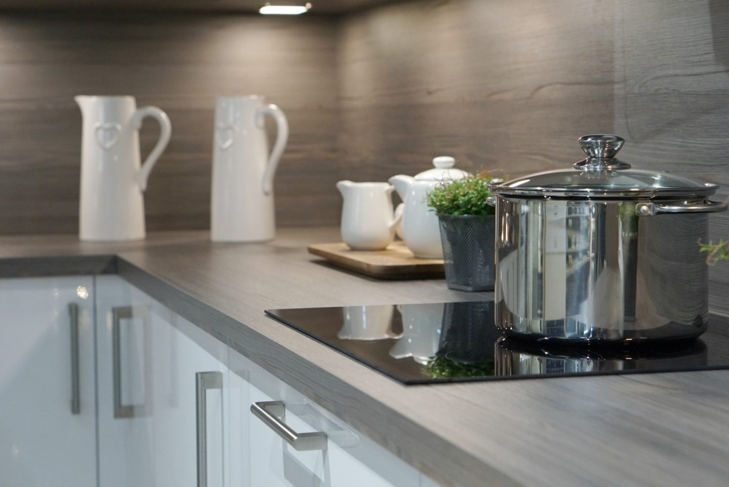 Contemporary Gloss Kitchen www.extraordinarychaos.com