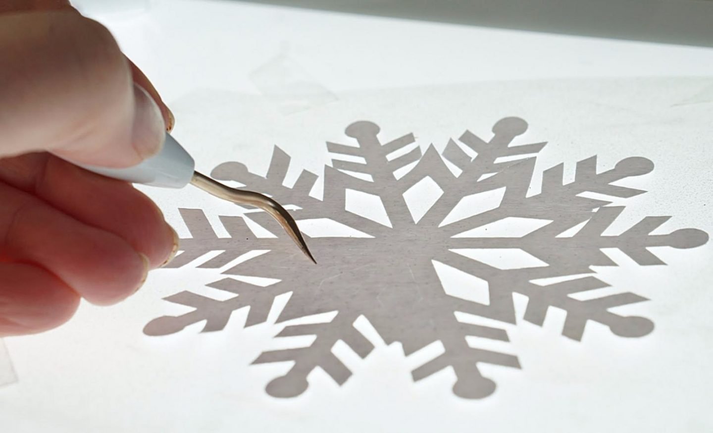 Do I need a cricut bright pad for weeding out