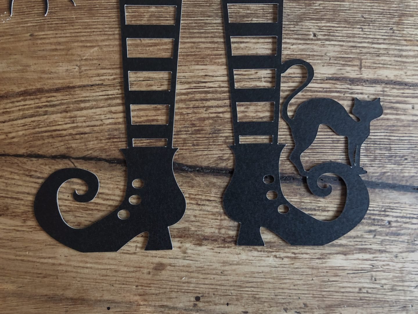 Witch SVG Free paper cut or vinyl decal Cricut Cut file for Halloween