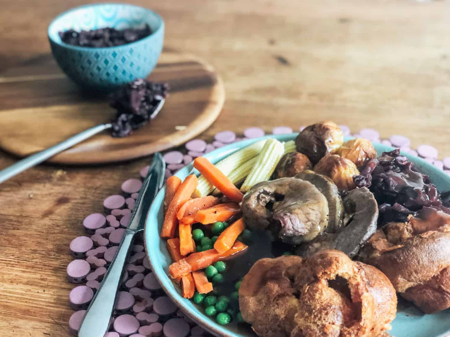 sweet red cabbage for roast dinner and a great Yorkshire pudding recipe
