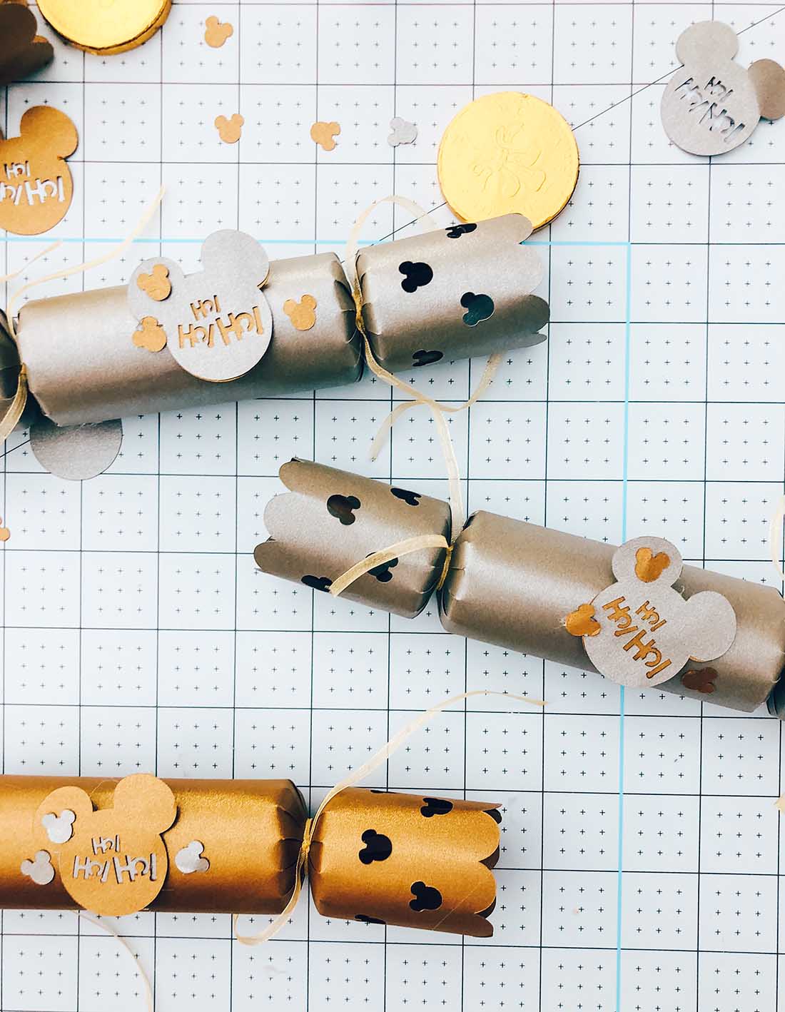How to make DIY Christmas Crackers
