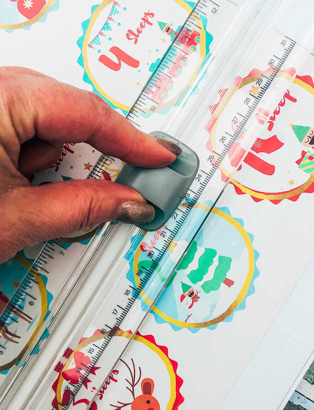 How to cut your sticker sheet