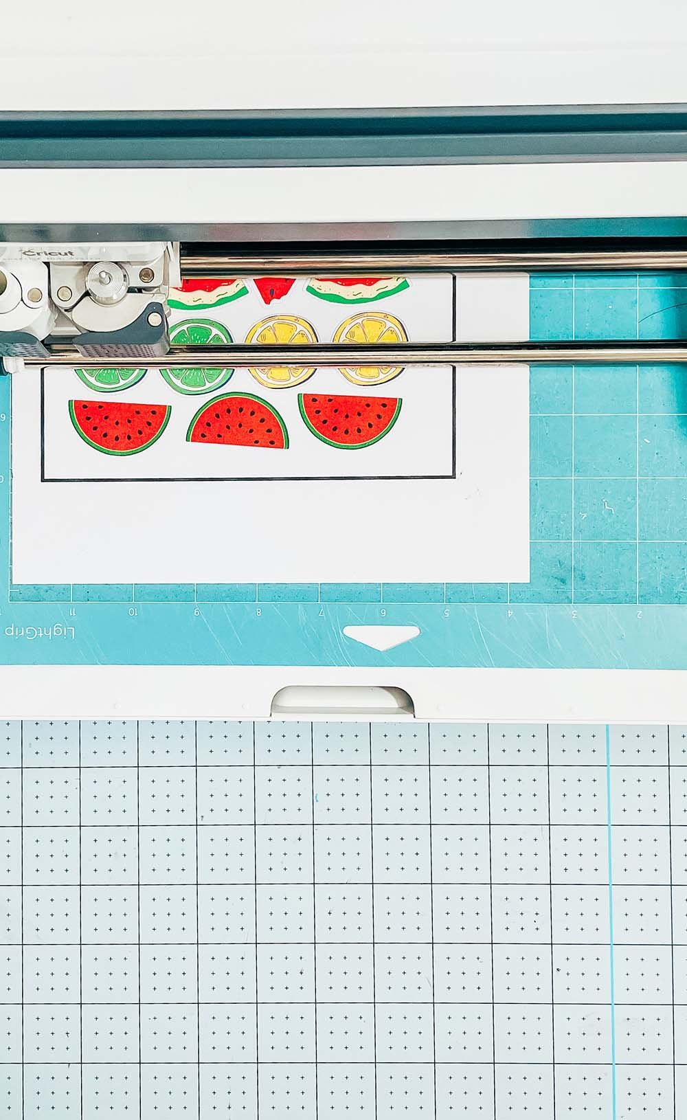 How to make print and cut party decorations
