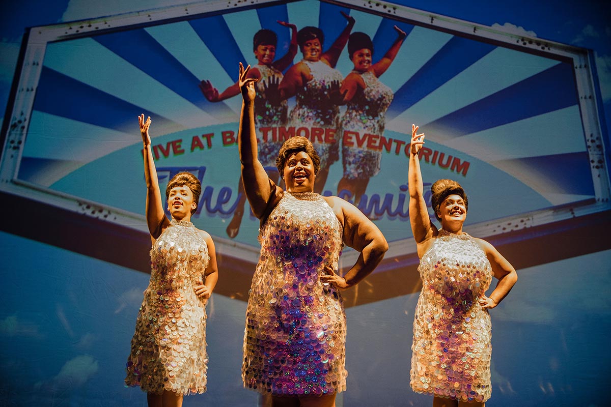 What to see in Manchester, the chorus singing a song