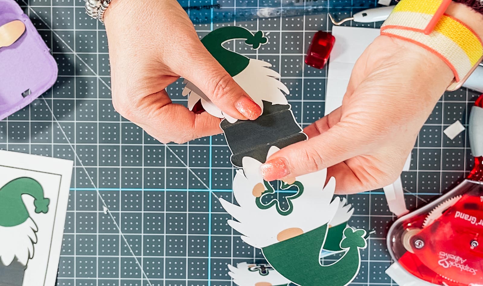 fold the base to create a W shape