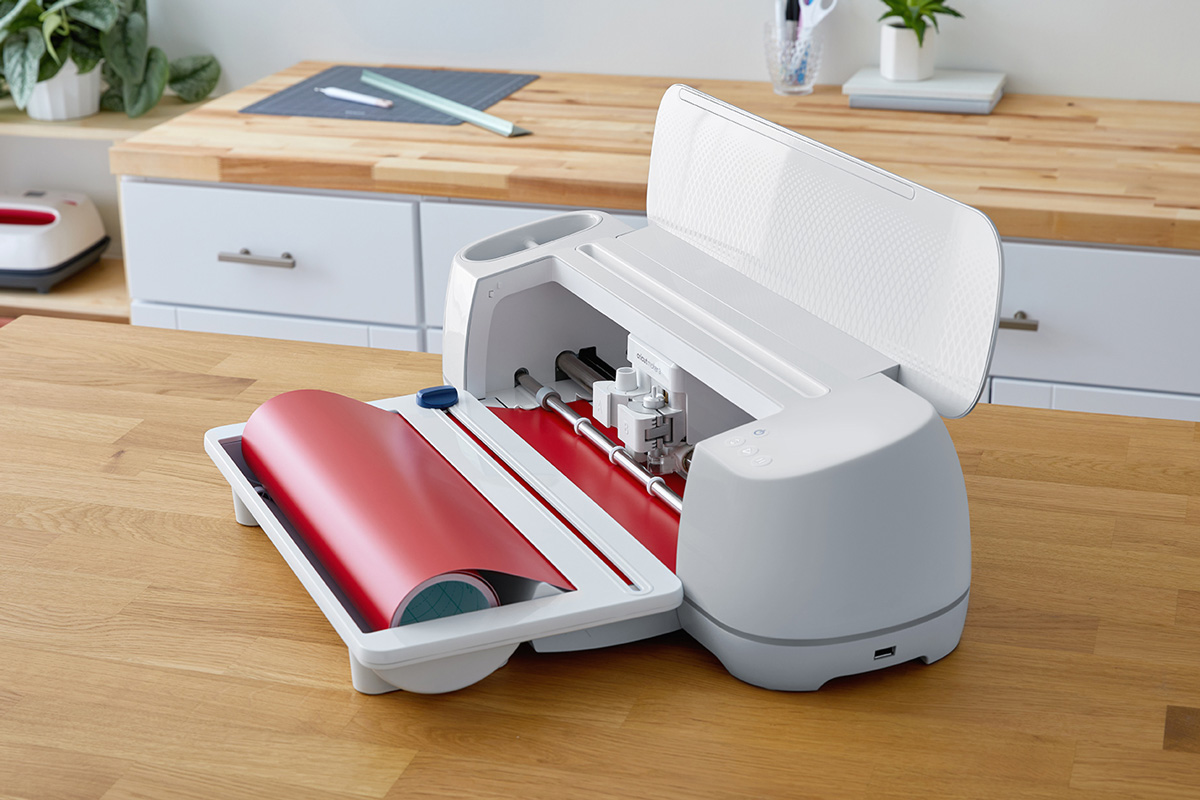 Cricut Explore 3 Vs Cricut Maker 3 a mchine comparison