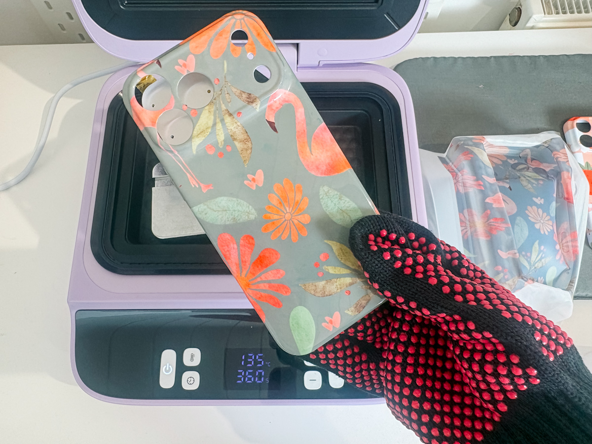 Results using the HTVRONT H17 Phone Case Heat Press